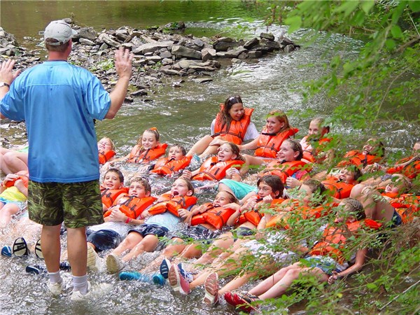 Teaching safe floating to students at Creekstomp